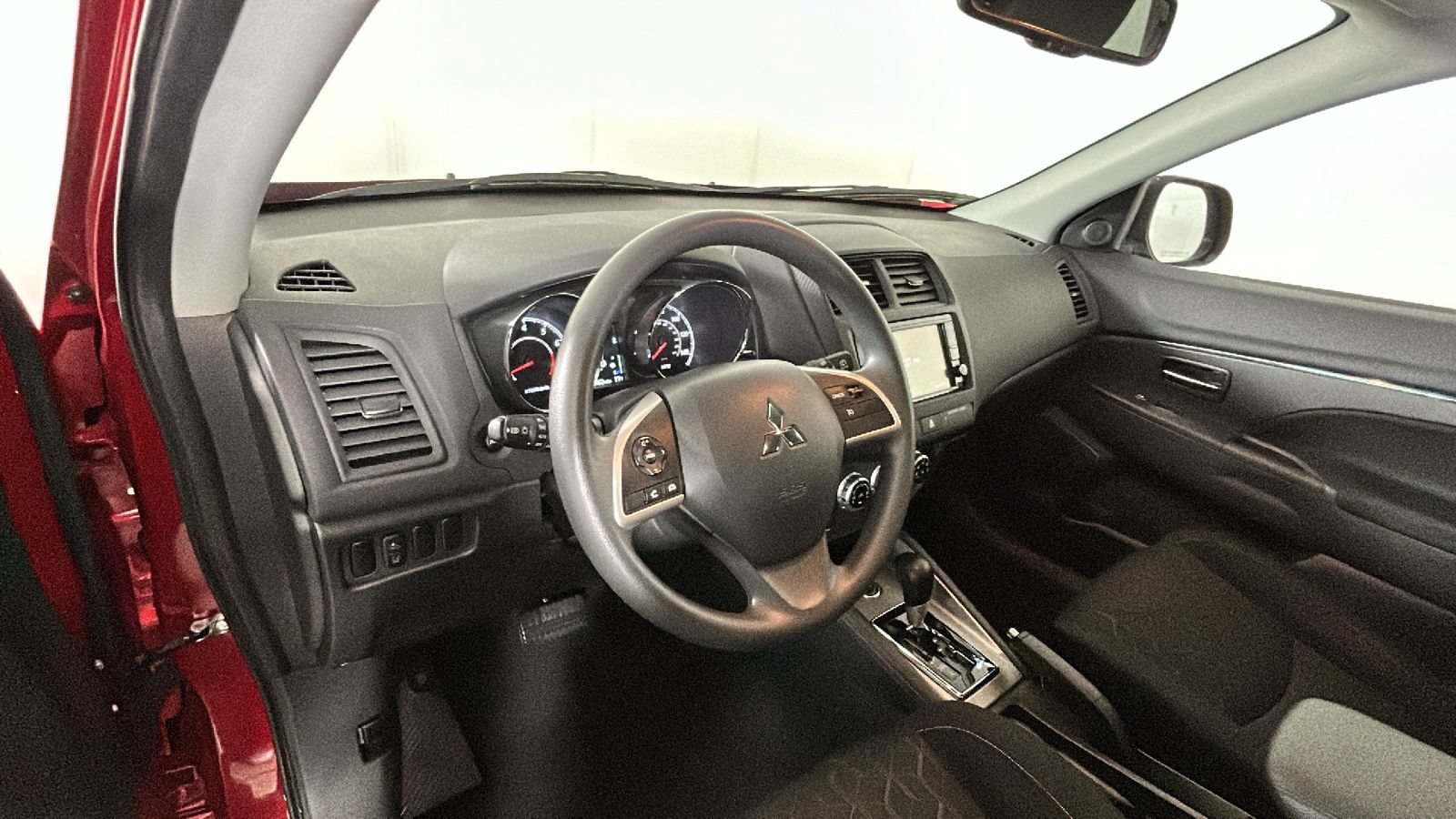 Used 2025 Mitsubishi Outlander Sport ES AWD/4WD image 15