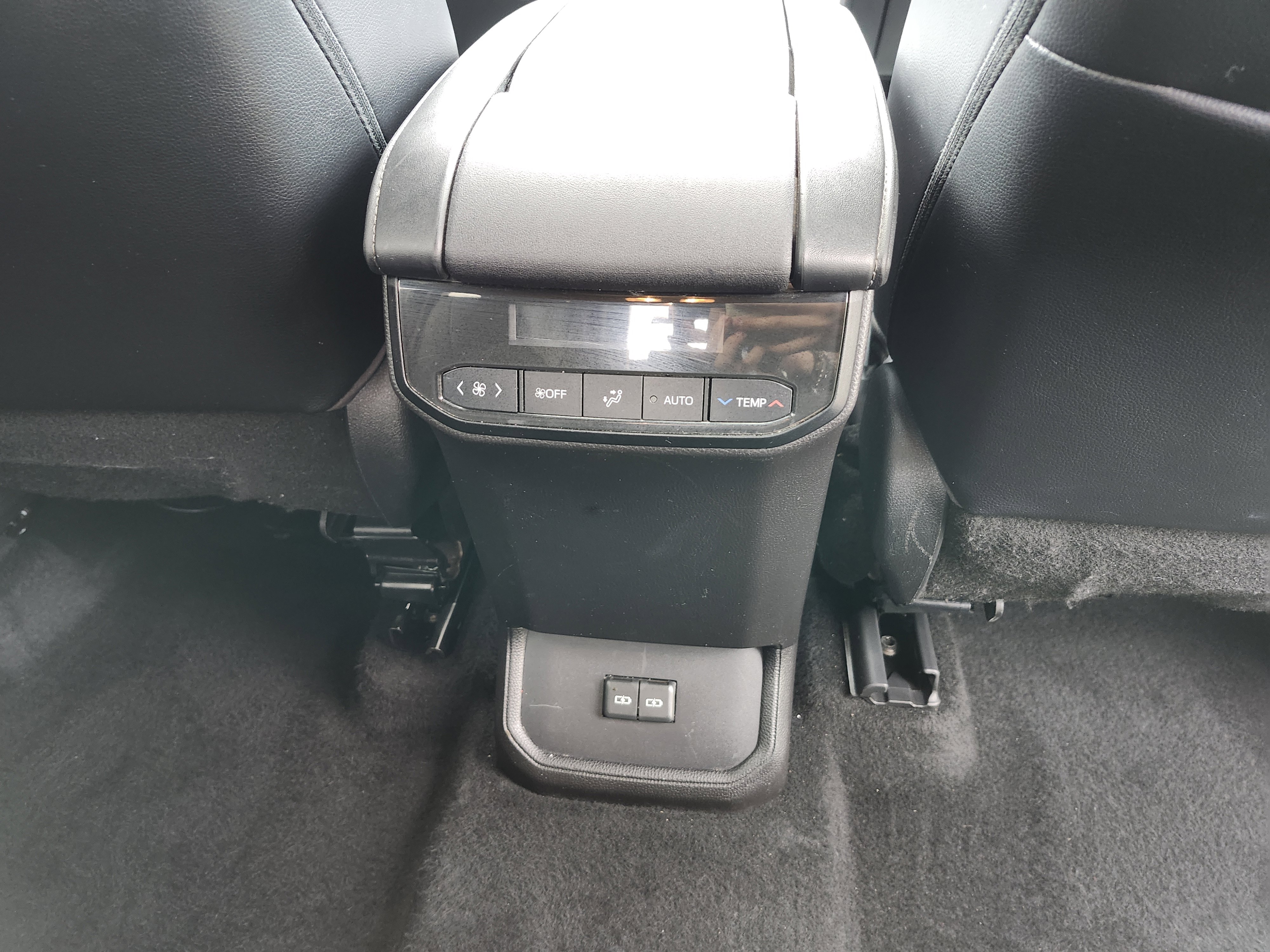 Used 2022 Toyota Highlander XSE image 26