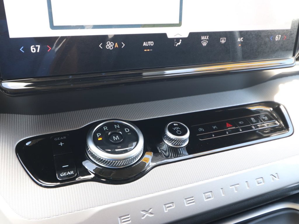 New 2027 Ford Expedition Active RWD image 21