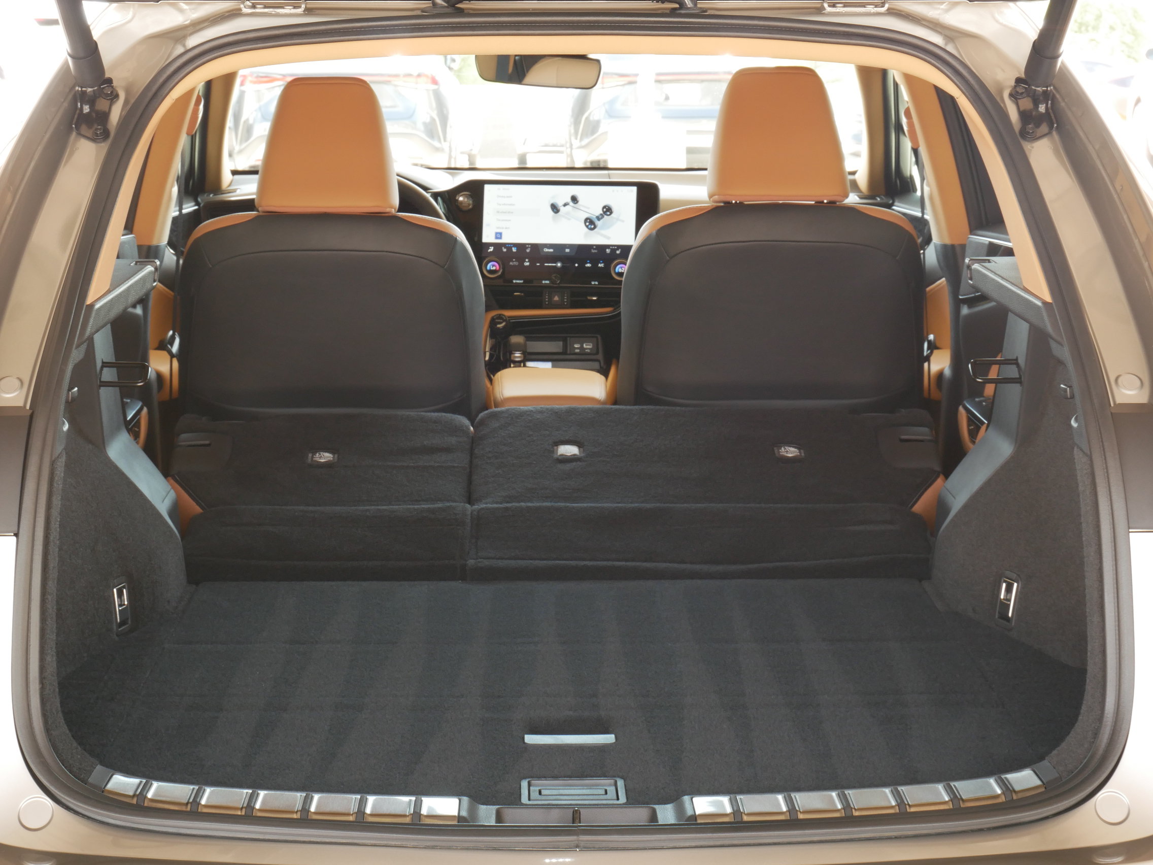 Certified 2026 Lexus NX 350 AWD w/ Accessory Package (2T) image 37