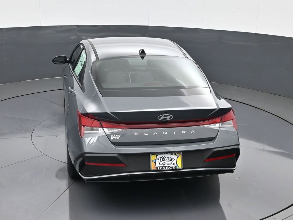 New 2026 Hyundai Elantra SE image 18