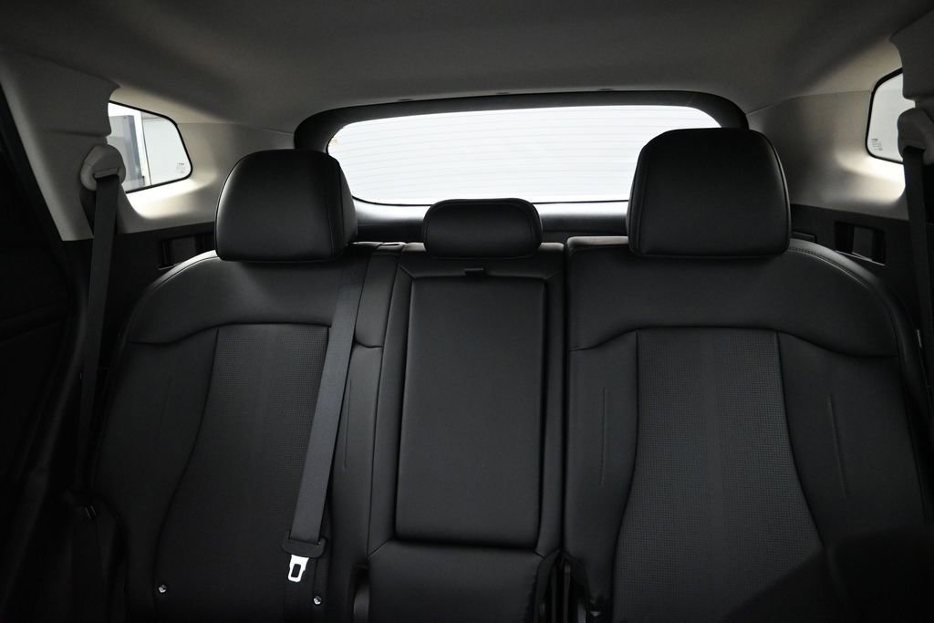 Used 2026 Kia Sportage EX w/ EX Panorama Roof Package FWD image 17