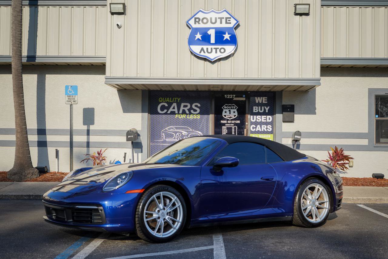 Used 2021 Porsche 911 Carrera w/ Premium Package RWD image 2