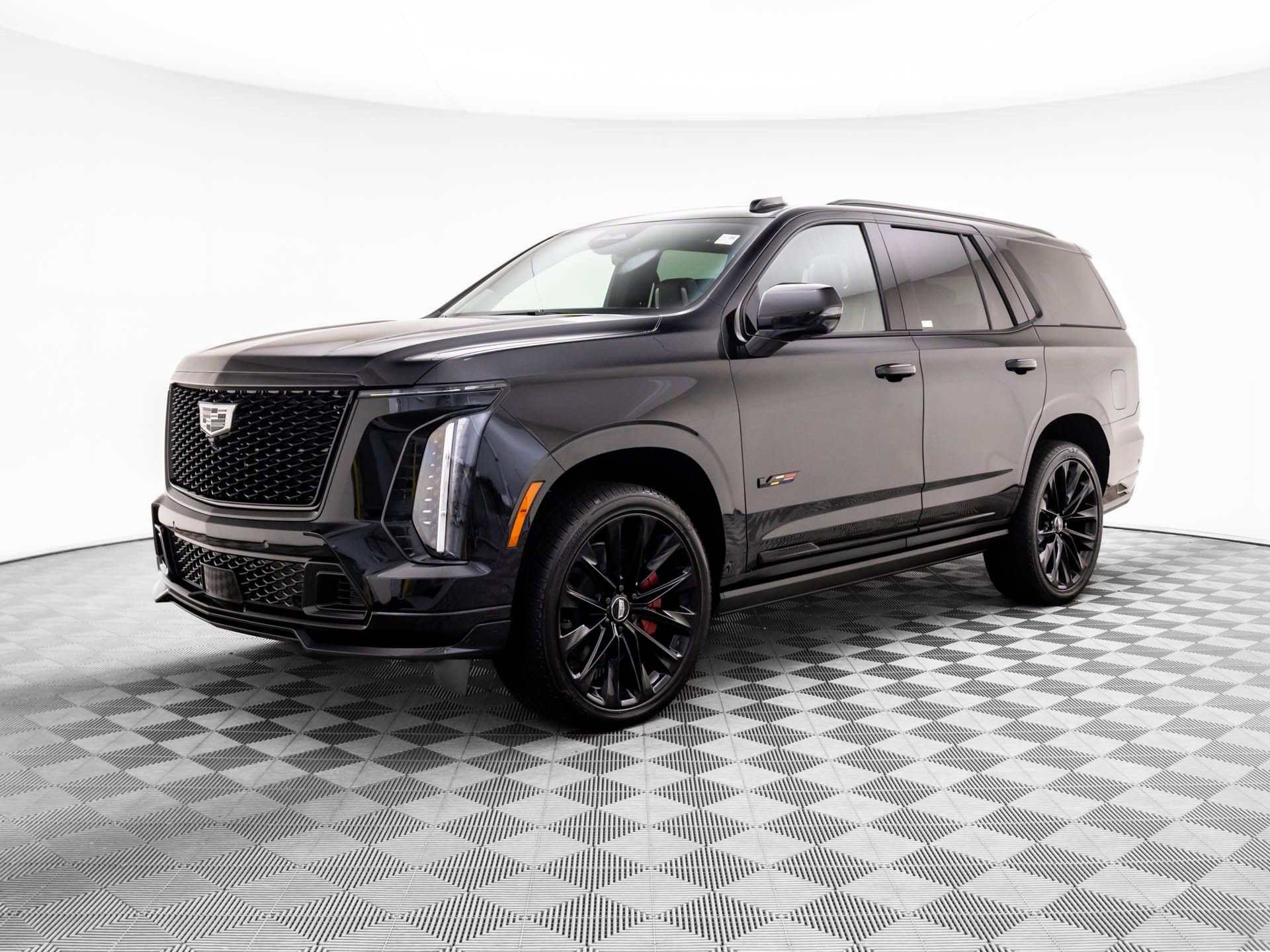 Used 2025 Cadillac Escalade V w/ LPO, ONYX Package video 3