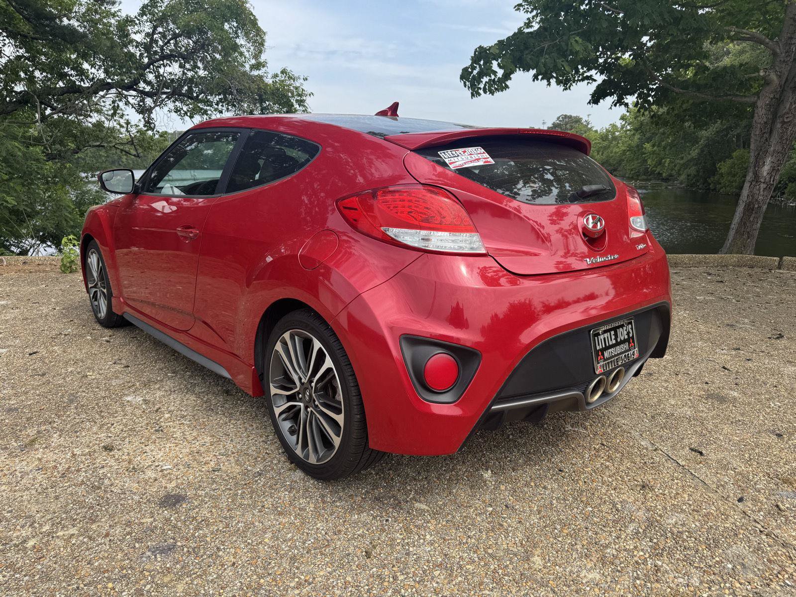 Used 2016 Hyundai Veloster Turbo FWD image 8