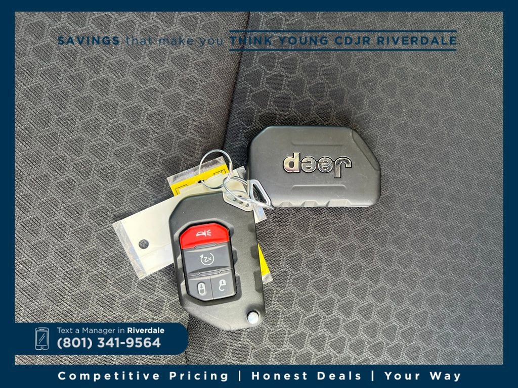 Used 2024 Jeep Wrangler Unlimited Rubicon 4xe w/ Convenience Group image 28