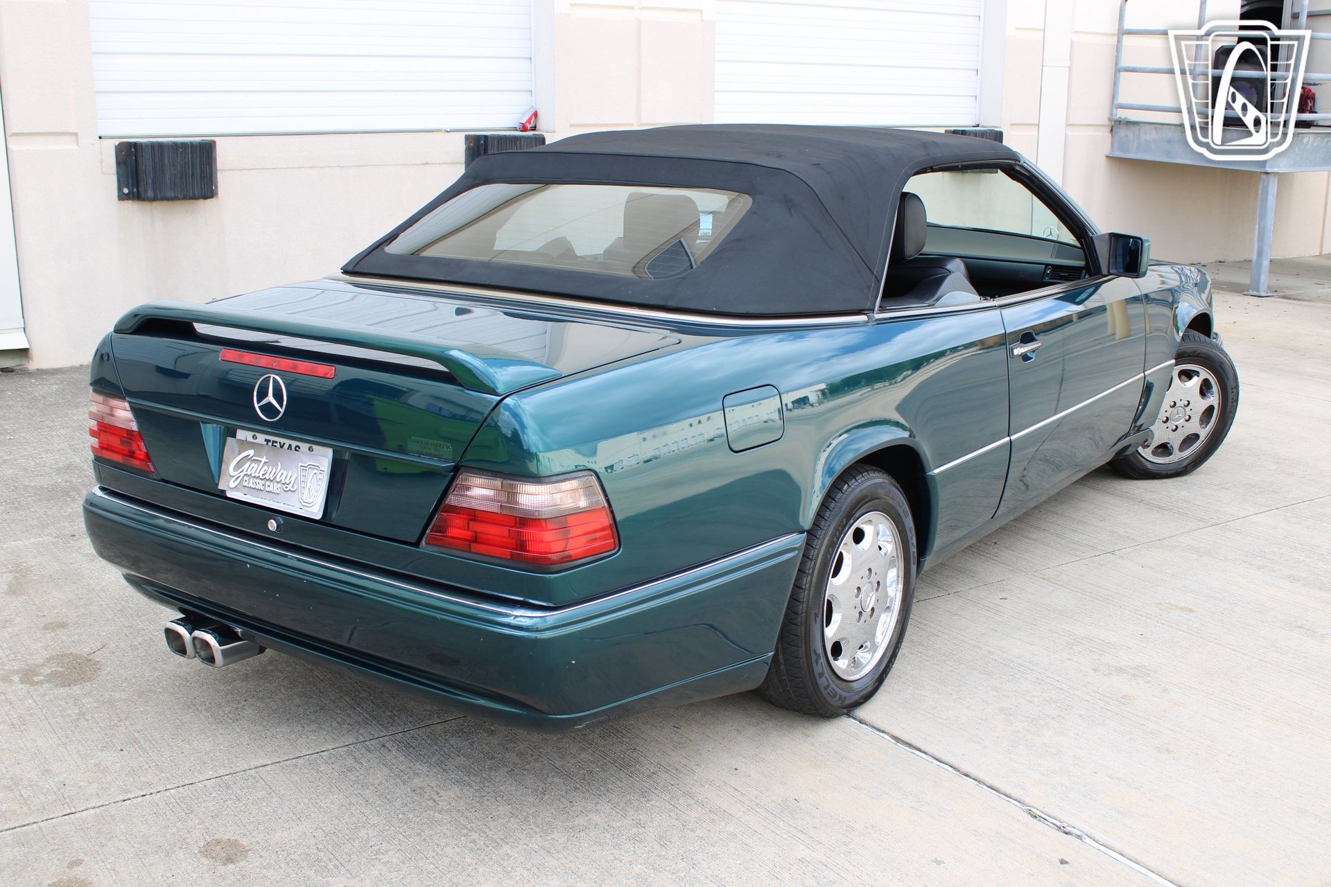 Used 1994 Mercedes-Benz E 320 Convertible image 22