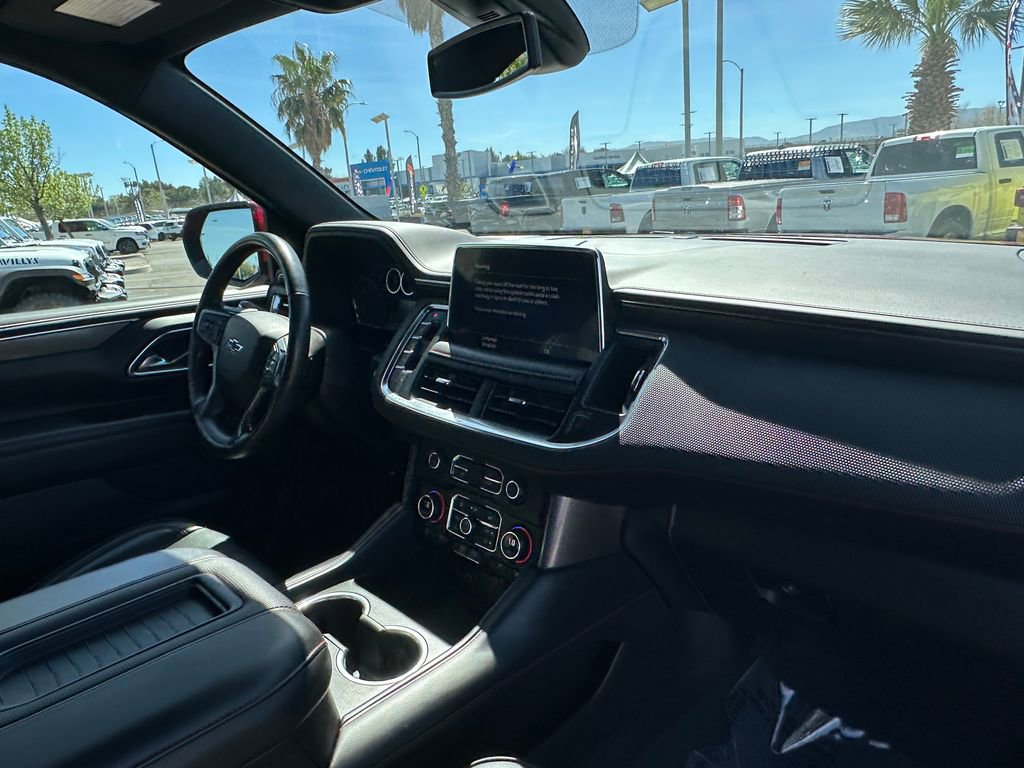 Used 2021 Chevrolet Suburban RST w/ Luxury Package image 15