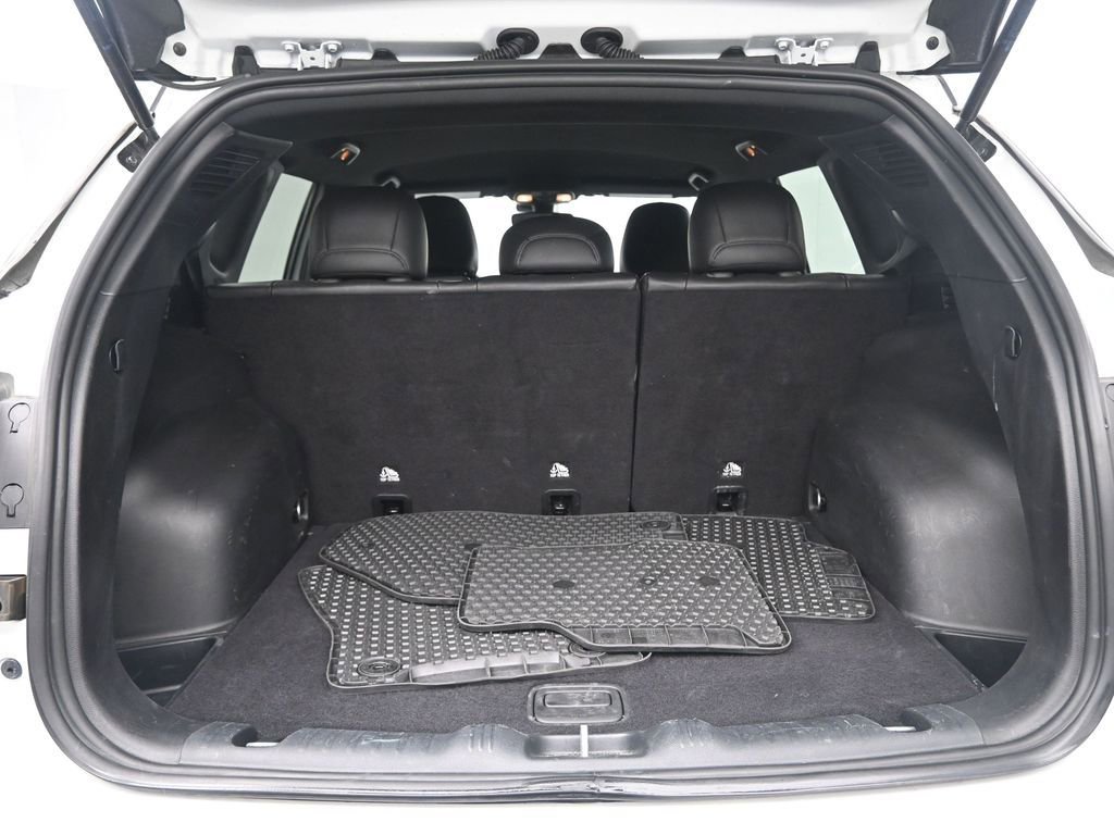 Used 2025 Jeep Compass Trailhawk image 30