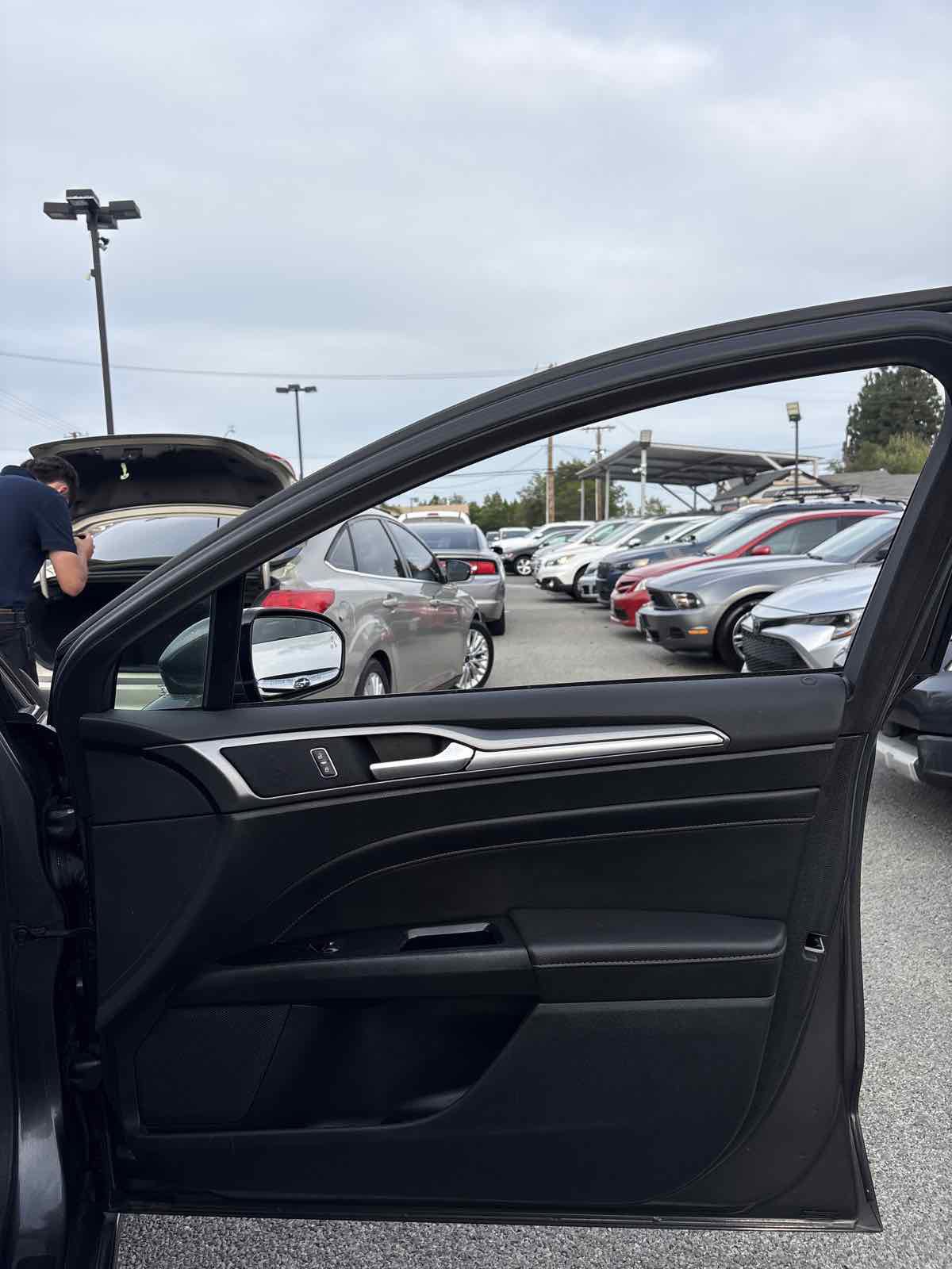 Used 2015 Ford Fusion Titanium FWD image 16