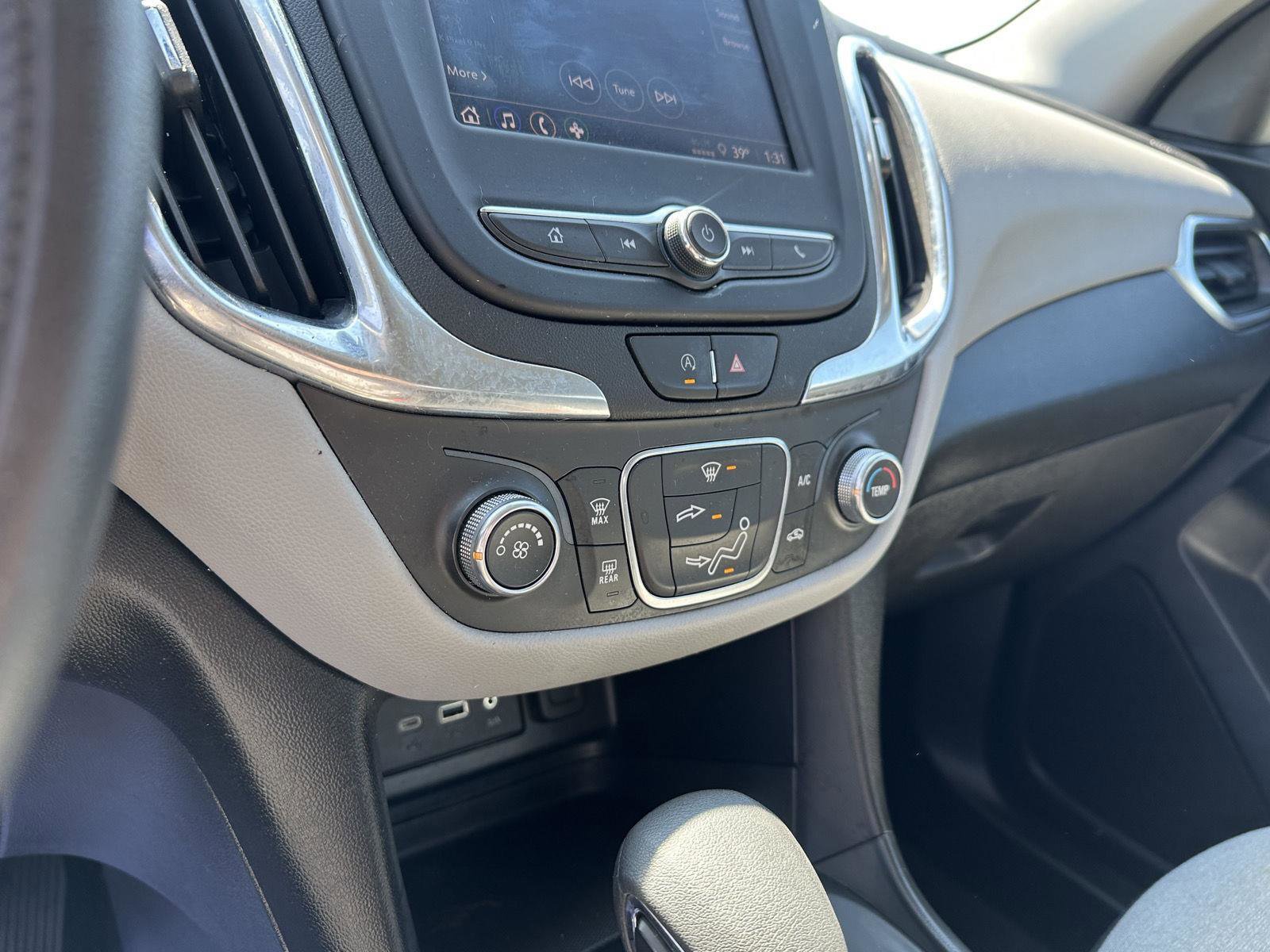 Used 2022 Chevrolet Equinox LS AWD/4WD image 30