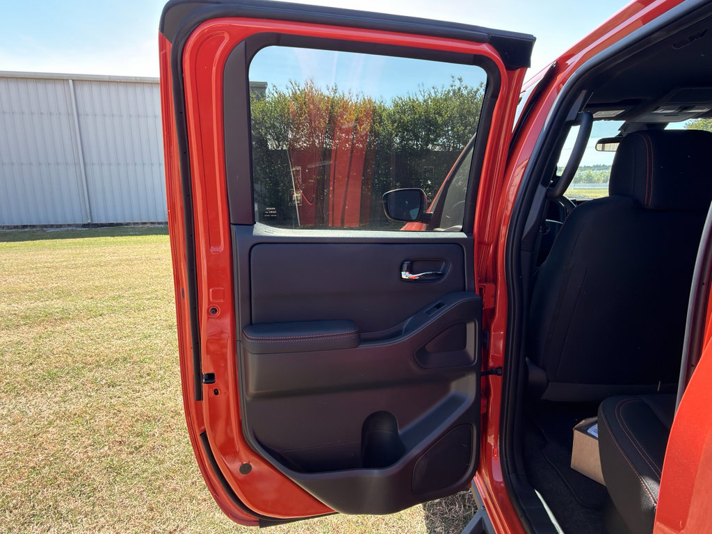 Used 2025 Nissan Frontier PRO-4X w/ Pro Convenience Package AWD/4WD image 22