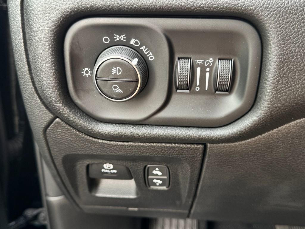 New 2026 RAM 1500 Big Horn AWD/4WD image 24