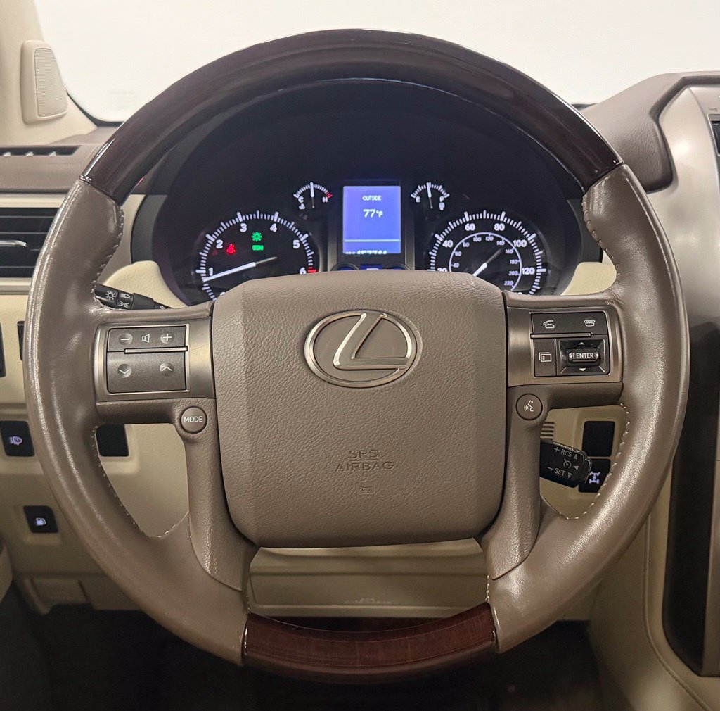Used 2015 Lexus GX 460 w/ Premium Package AWD/4WD image 16