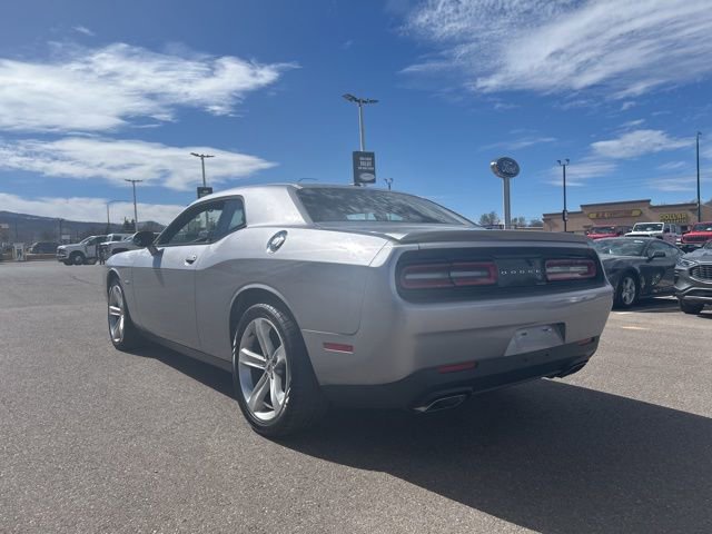 Used 2017 Dodge Challenger R/T image 8