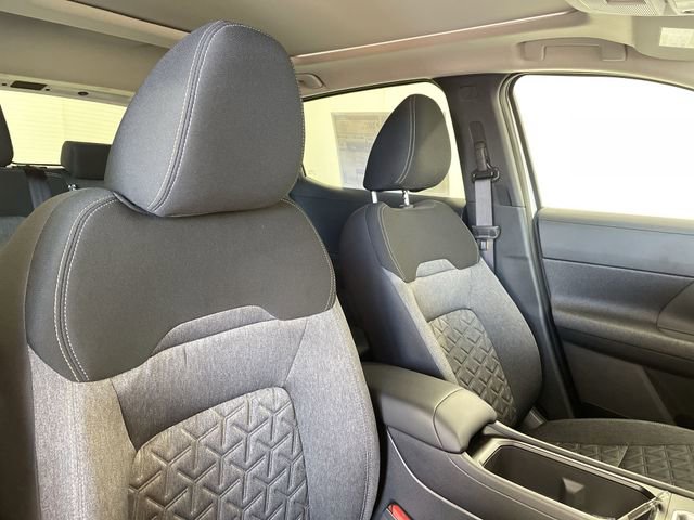 New 2026 Nissan Kicks SV w/ SV Premium Package image 18
