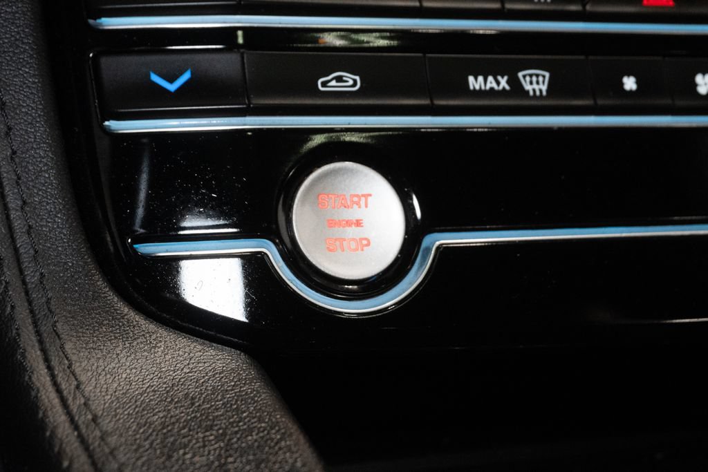 Used 2020 Jaguar F-PACE Prestige AWD/4WD image 26