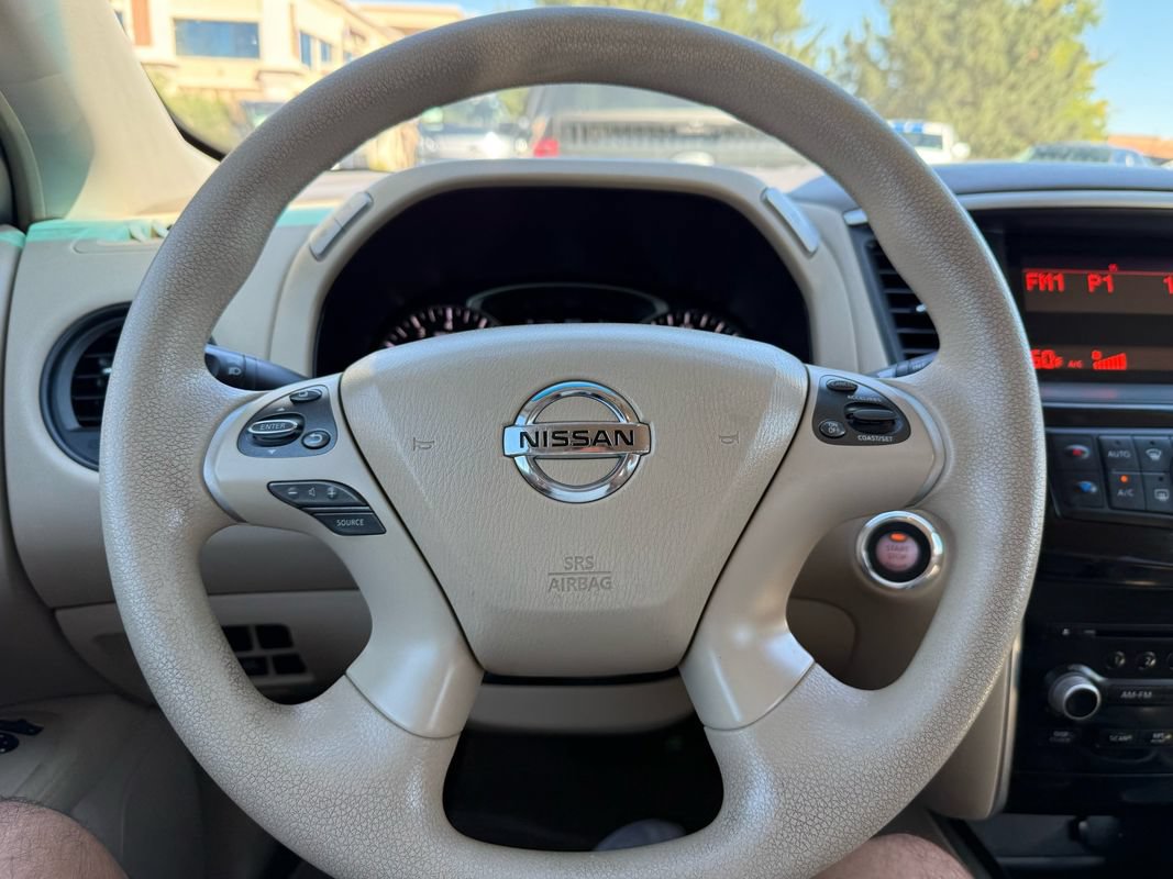 Used 2013 Nissan Pathfinder S AWD/4WD image 28