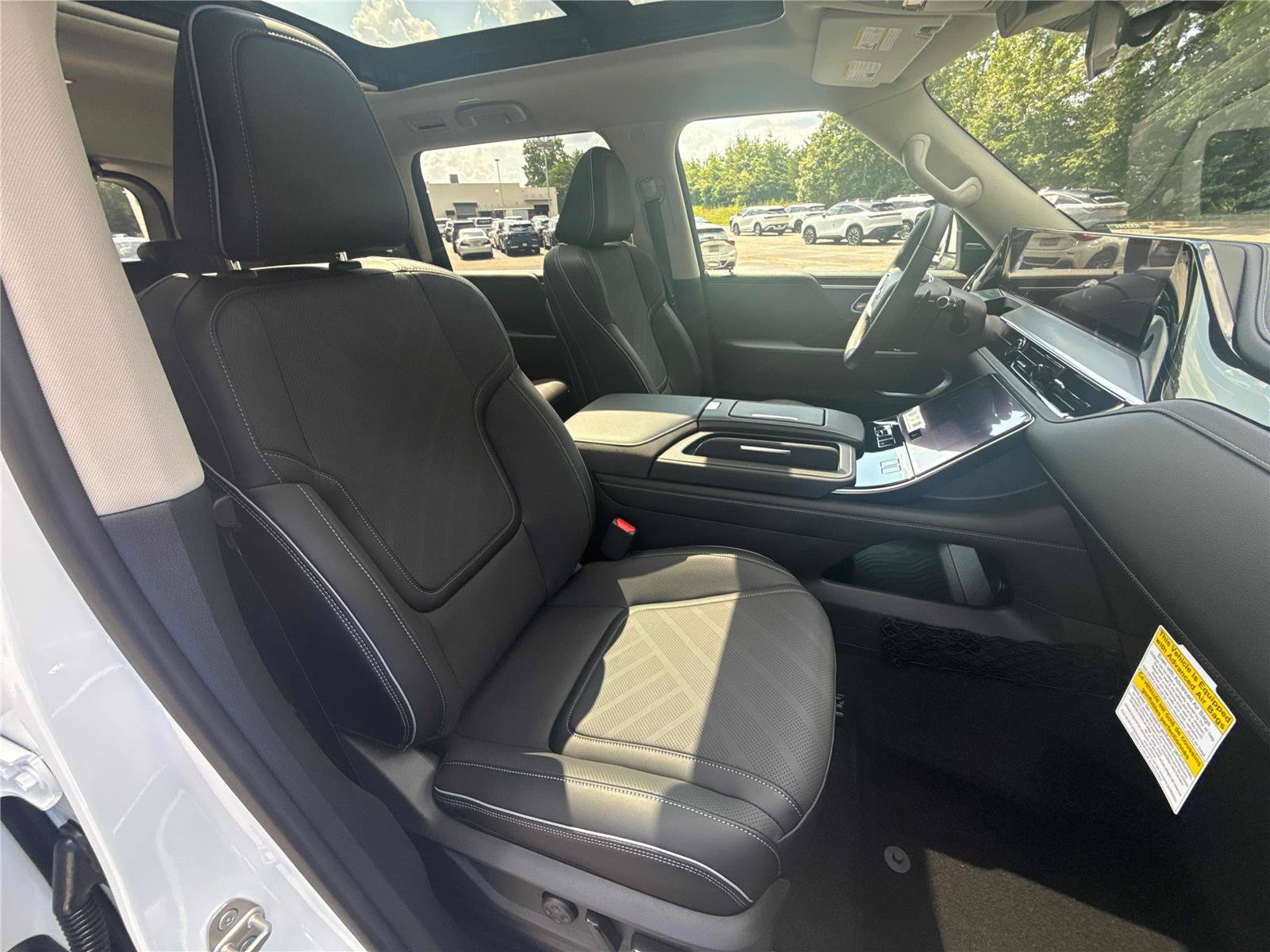 New 2027 INFINITI QX80 Luxe w/ Cargo Package RWD image 27
