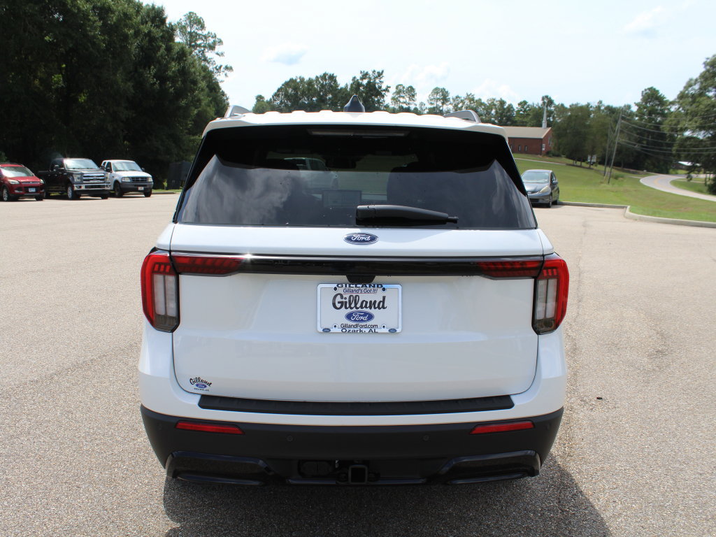 New 2026 Ford Explorer ST-Line w/ ST-Line Street Pack RWD image 9