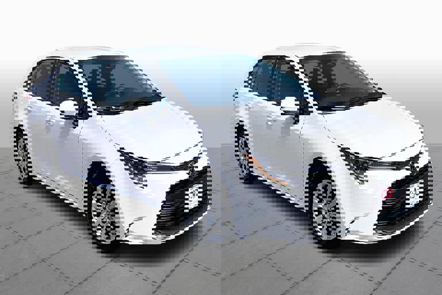 Used 2026 Toyota Corolla LE image 3