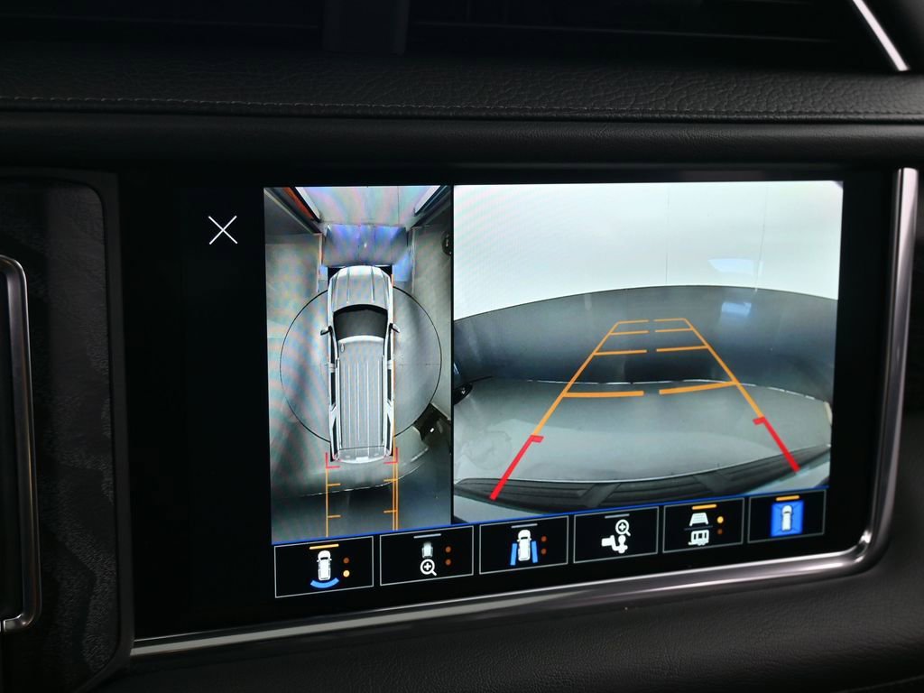 Used 2022 GMC Yukon Denali w/ Denali Premium Package image 19