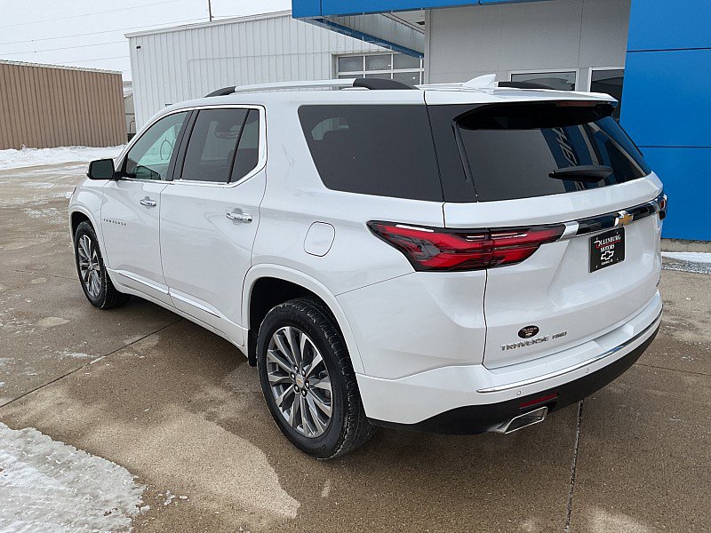Used 2023 Chevrolet Traverse Premier image 8