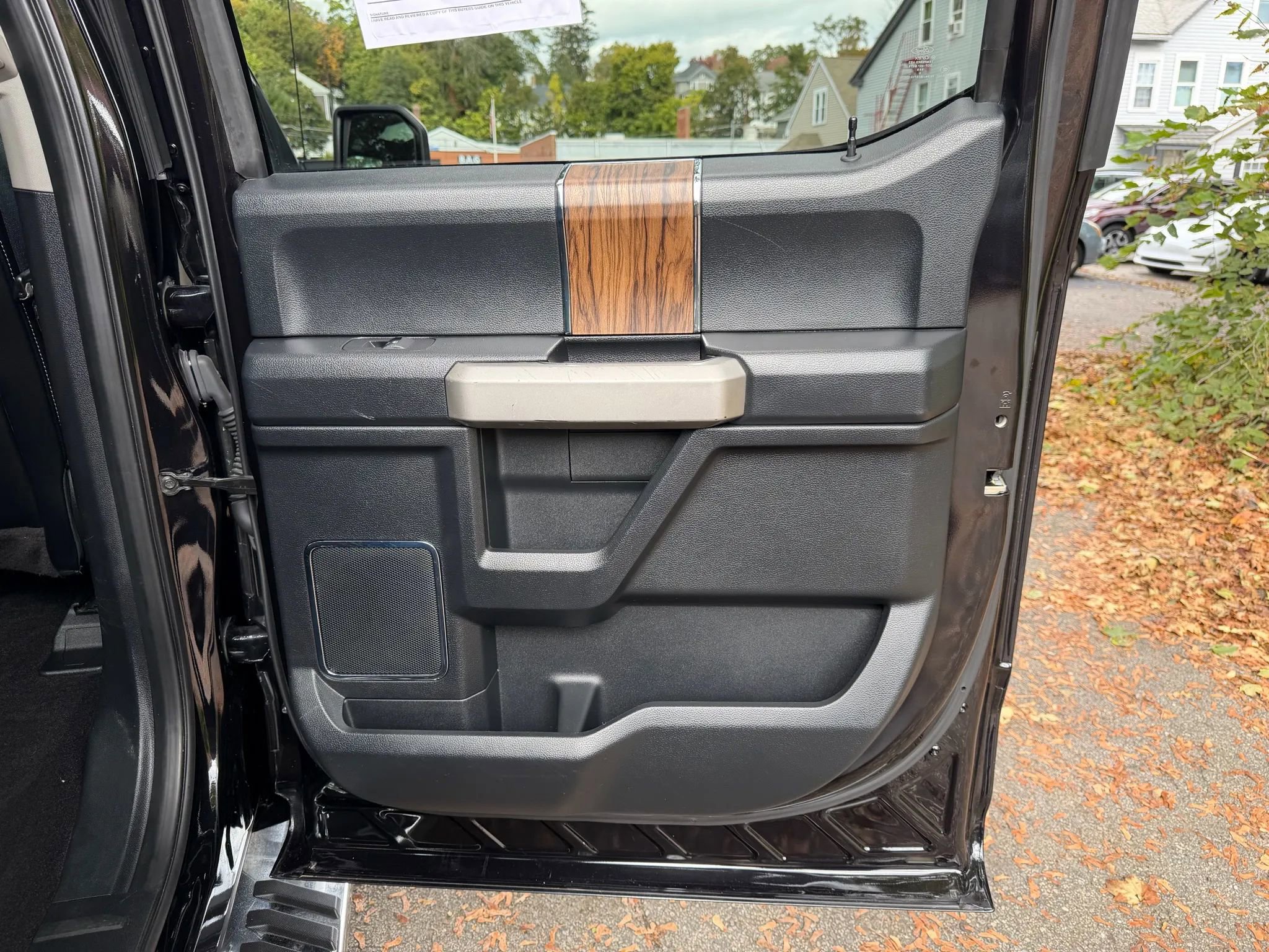 Used 2019 Ford F150 Lariat image 52