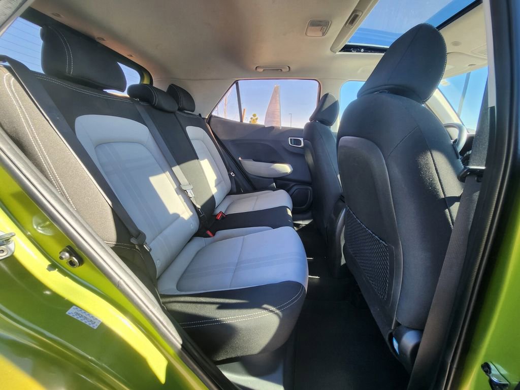 Certified 2021 Hyundai Venue SEL w/ Premium Package image 13