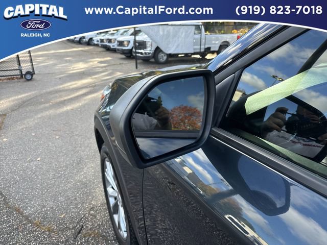 Used 2023 Ford Explorer XLT w/ Equipment Group 202A image 12