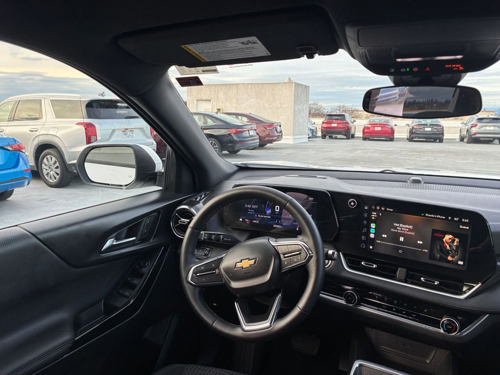 Used 2025 Chevrolet Equinox LT image 33