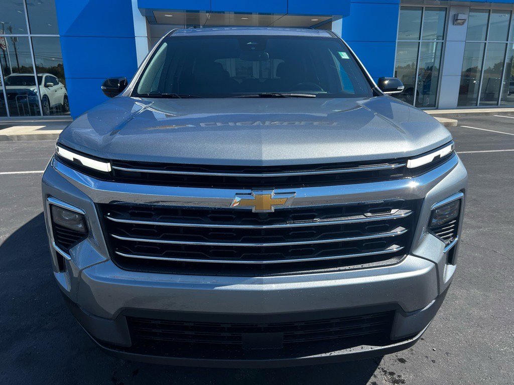 New 2026 Chevrolet Traverse LT w/ Sun and Wheel Package image 3