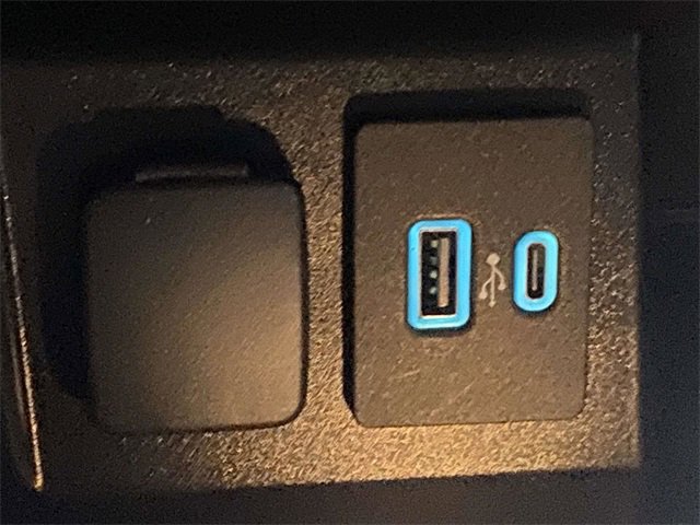 Certified 2020 Ford Explorer XLT w/ Equipment Group 202A image 28