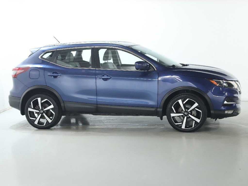 Used 2022 Nissan Rogue Sport SL w/ Premium Package image 11