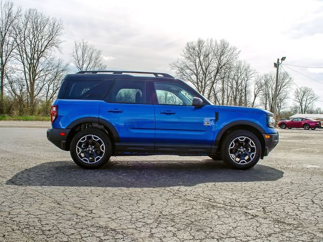 New 2025 Ford Bronco Sport Outer Banks w/ Outer Banks Tech Package+ AWD/4WD image 3