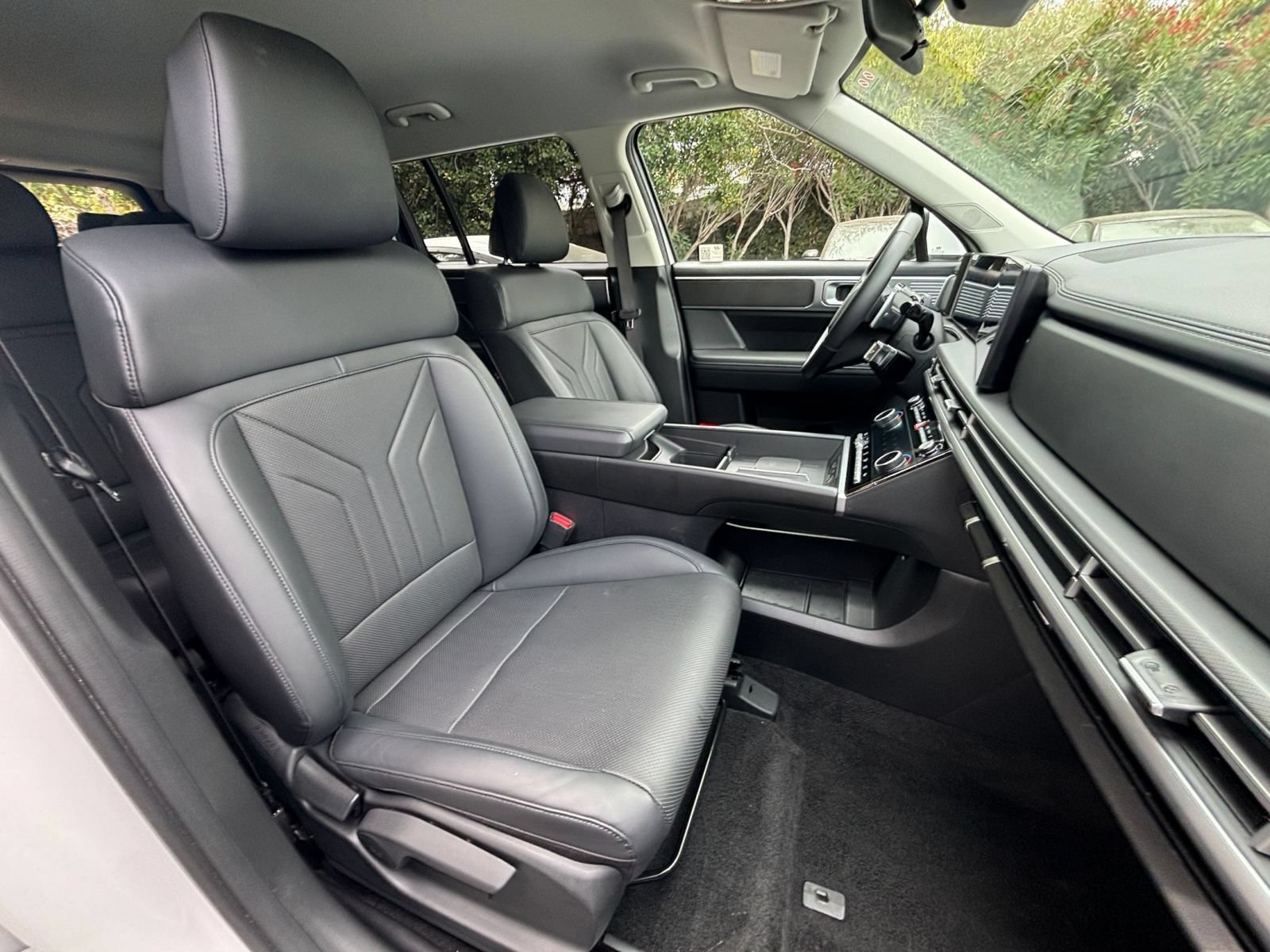 Used 2026 Hyundai Santa Fe SEL AWD/4WD image 38