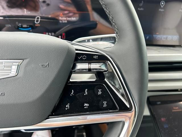 New 2026 Cadillac Vistiq Sport w/ LPO, Floor Liner Package image 18