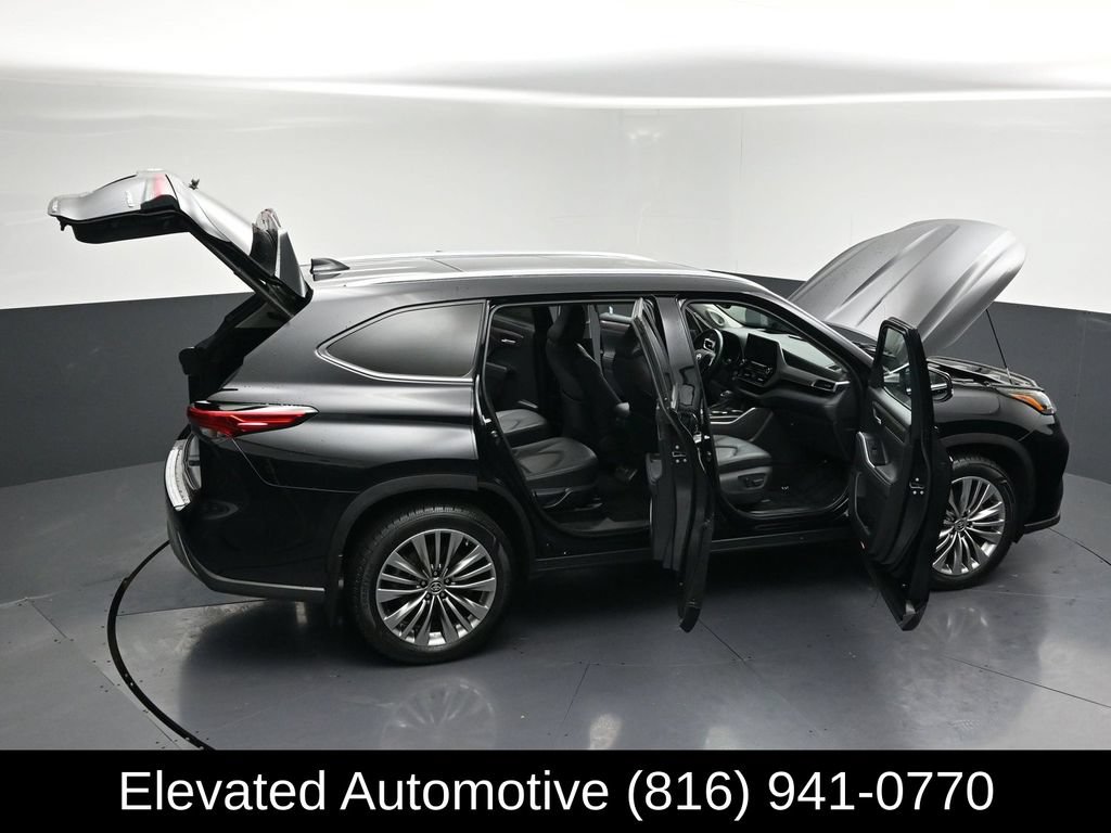 Used 2021 Toyota Highlander Platinum AWD/4WD image 28