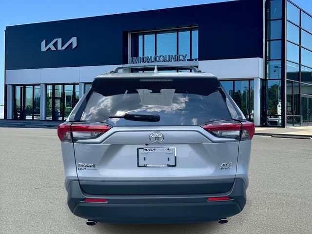 Used 2025 Toyota RAV4 XLE AWD/4WD image 5