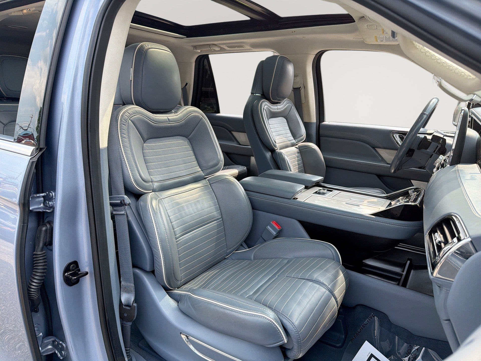 Used 2020 Lincoln Navigator L Black Label AWD/4WD image 28