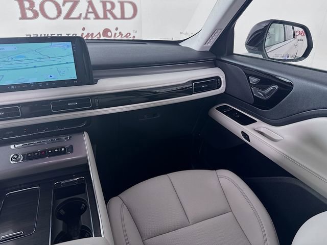 New 2026 Lincoln Aviator AWD image 23