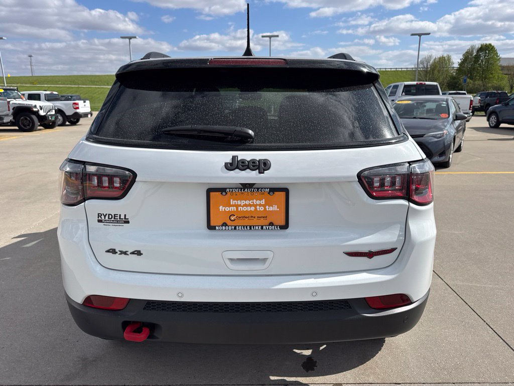 Used 2025 Jeep Compass Trailhawk AWD/4WD image 11