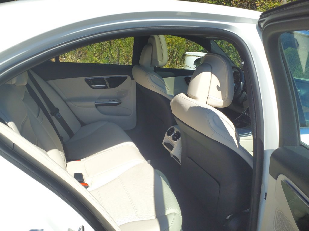 Used 2023 Mercedes-Benz C 300 4MATIC Sedan image 12
