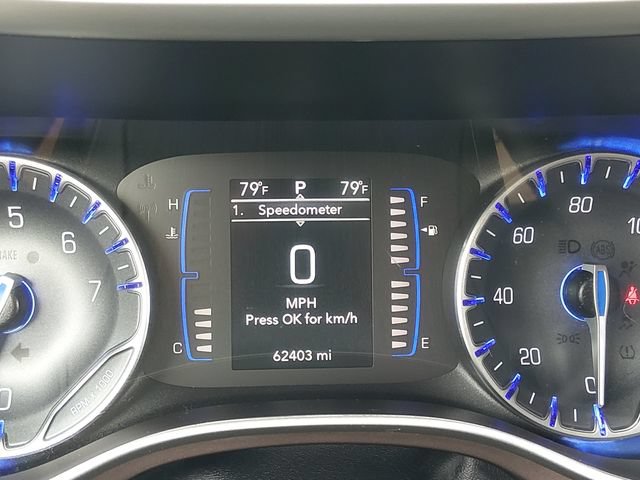 Used 2022 Chrysler Voyager LX FWD image 23