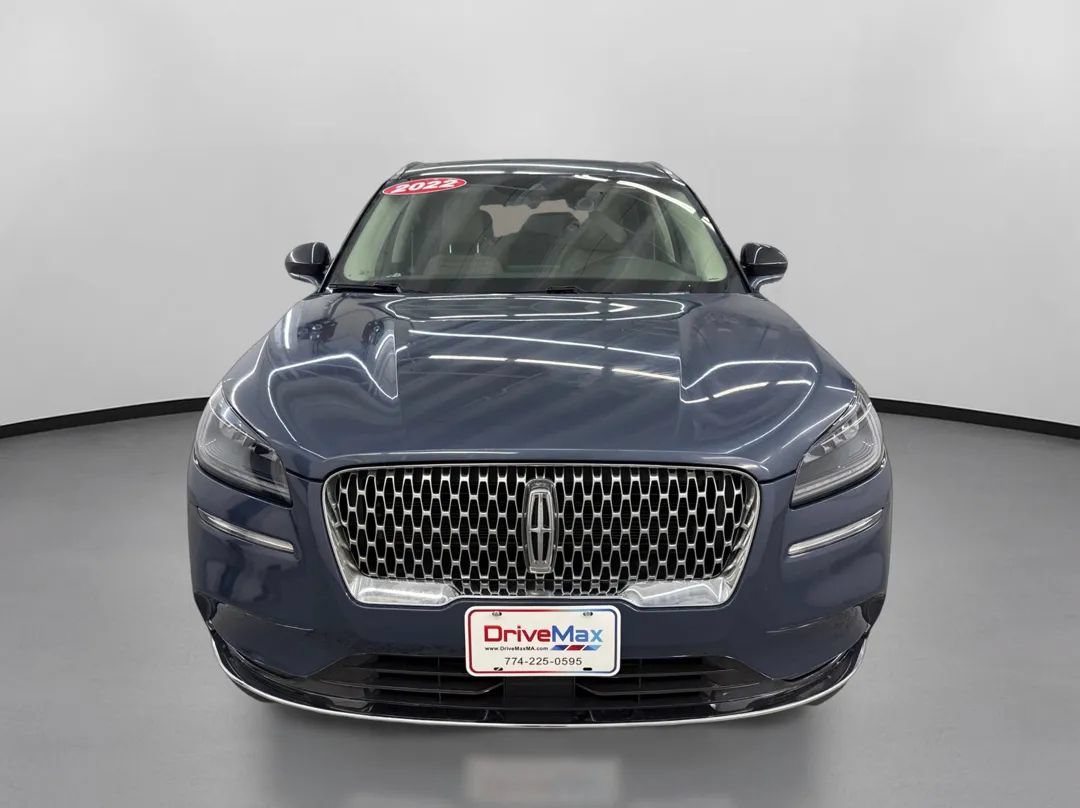 Used 2022 Lincoln Corsair AWD w/ Premium Package image 2