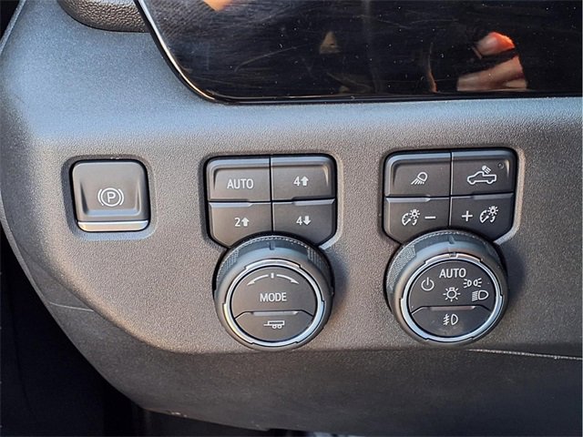 Used 2023 Chevrolet Silverado 1500 LT Trail Boss w/ LT Trail Boss Premium Package image 18