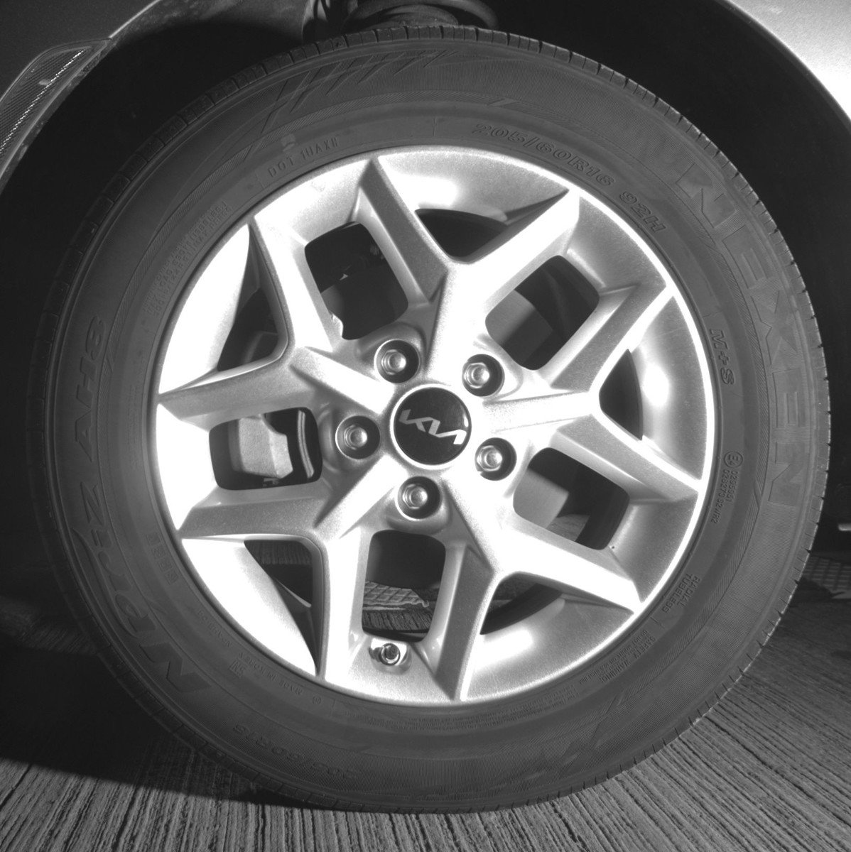 Used 2025 Kia Soul LX w/ LX Technology Package FWD image 12