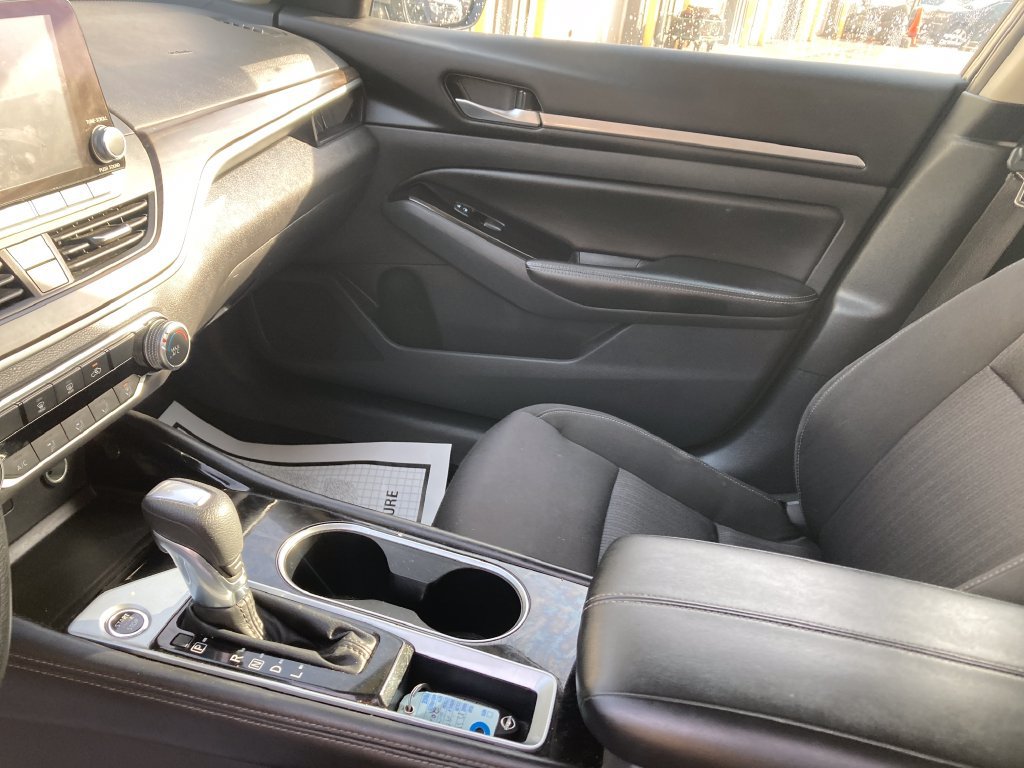 Used 2023 Nissan Altima 2.5 SV FWD image 15