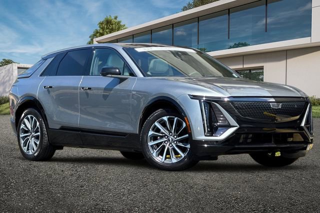 Certified 2024 Cadillac Lyriq Sport AWD/4WD image 2