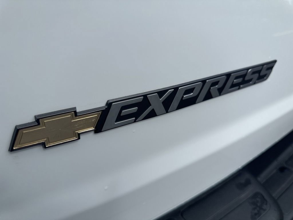 New 2025 Chevrolet Express 2500 Work Van w/ Driver Convenience Package image 26